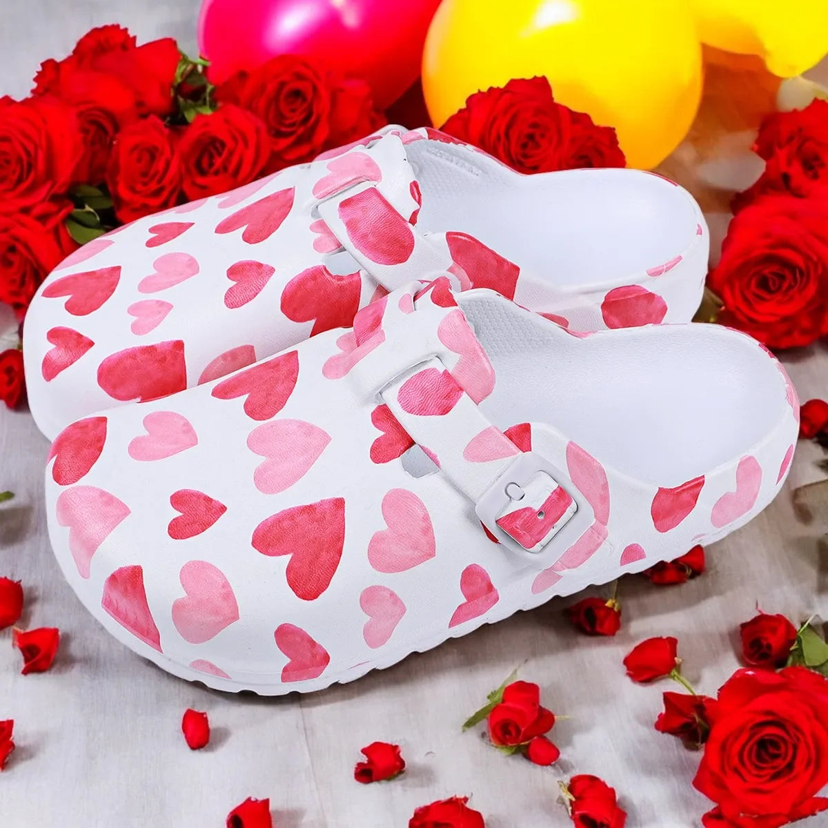 Women's Fashion Heart Print Outdoor Garden Shoes Casual EVA Sandals Comfortable Clogs for Garden Walking